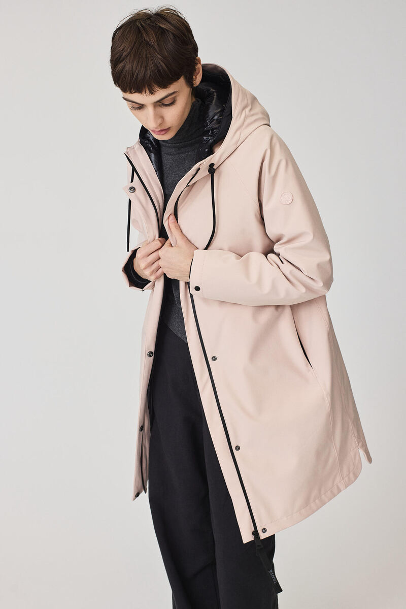 GABARDINA OLUJA COLOR ROSA CLARO 1